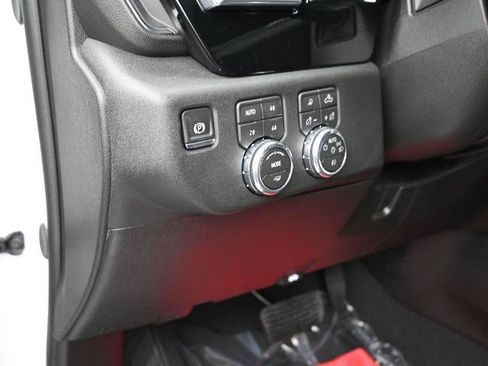 New 2026 GMC Sierra 2500 SLT w/ SLT Premium Package image 15