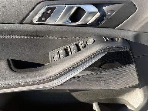 Used 2024 BMW X5 xDrive40i w/ M Sport Package image 18