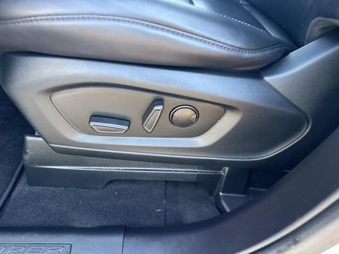 Used 2022 Ford Explorer XLT w/ Equipment Group 202A AWD/4WD image 27