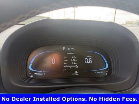 Used 2025 Hyundai Venue SEL FWD image 6