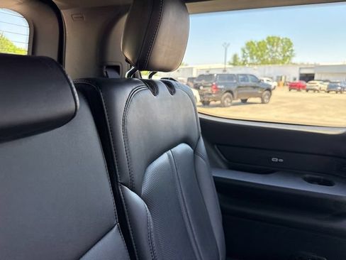 Used 2022 Jeep Wagoneer Series II w/ Premium Group I AWD/4WD image 30