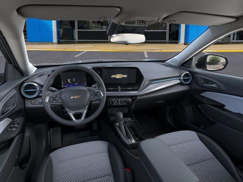 New 2026 Chevrolet Trax LT w/ Driver Confidence Package image 15