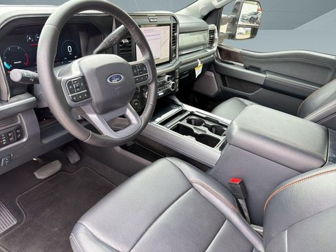 Used 2025 Ford F350 Lariat image 4