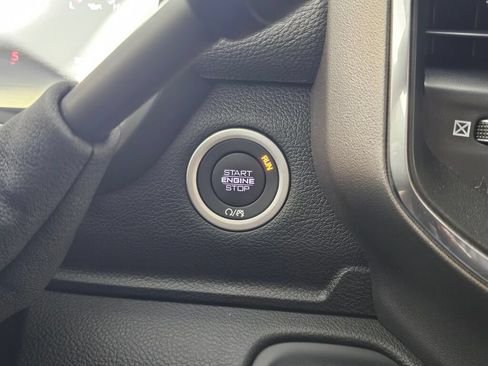New 2026 RAM 3500 Laramie AWD/4WD image 27