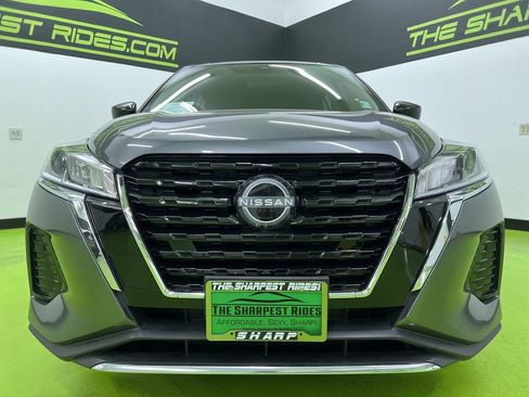 Used 2023 Nissan Kicks S FWD image 3