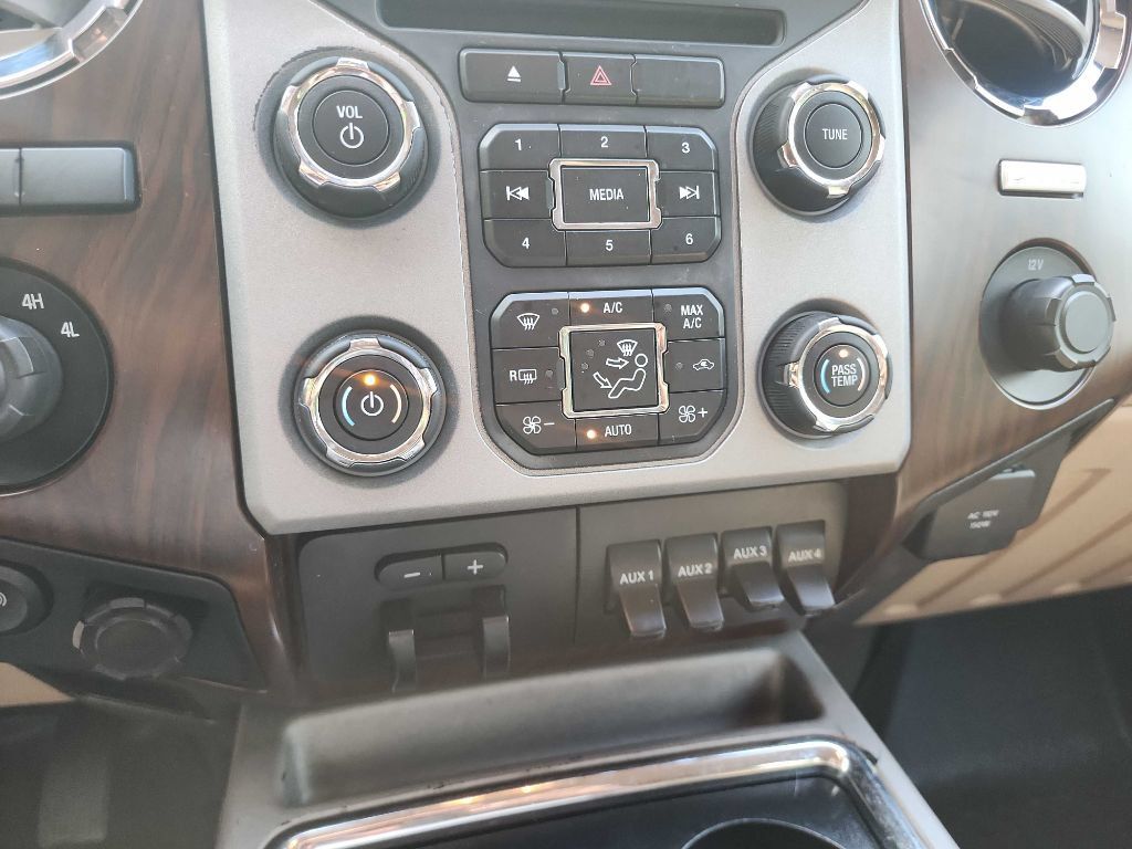 Used 2016 Ford F350 Lariat w/ Lariat Ultimate Package AWD/4WD image 30