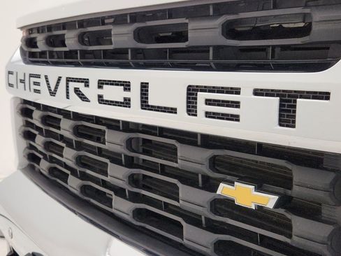 Used 2021 Chevrolet Silverado 2500 LT w/ Convenience Package AWD/4WD image 12