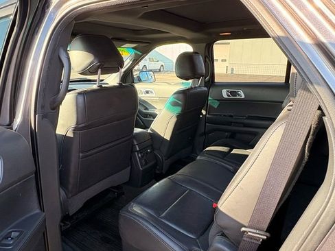 Used 2013 Ford Explorer XLT image 12