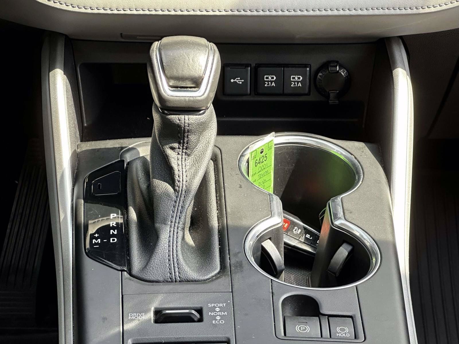 Certified 2021 Toyota Highlander XLE AWD/4WD image 22
