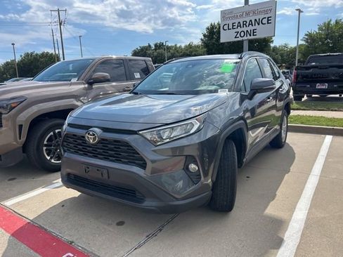 Used 2020 Toyota RAV4 XLE w/ Convenience Package FWD image 5