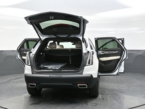 New 2025 Cadillac XT5 Sportv w/ LPO, Floor Liner Package image 38