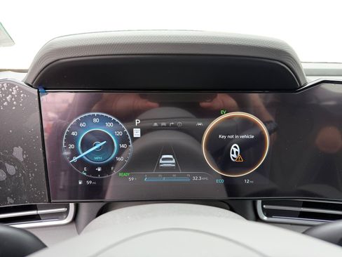 New 2025 Hyundai Elantra SEL image 11