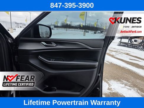 Used 2024 Jeep Grand Cherokee L Altitude image 31