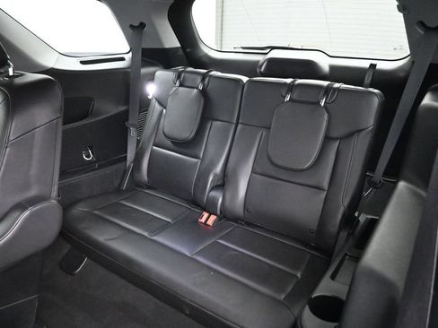 Used 2023 Ford Explorer XLT w/ Equipment Group 202A AWD/4WD image 29