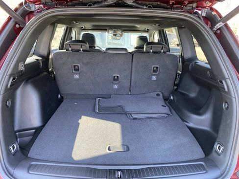 New 2026 Jeep Grand Cherokee Altitude image 4