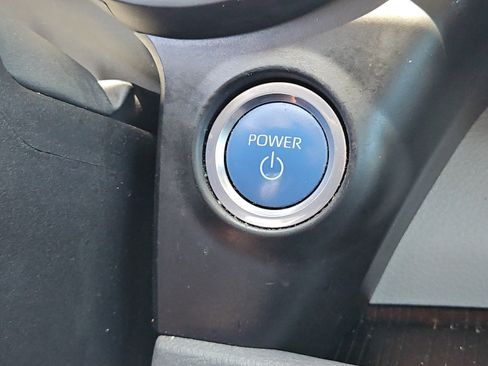 Used 2023 Toyota Sienna XLE FWD image 22
