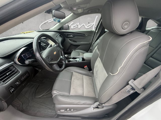 Used 2015 Chevrolet Impala LT w/ Convenience Package FWD image 19