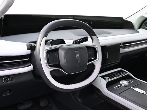 Used 2026 Lincoln Navigator Black Label AWD/4WD image 11