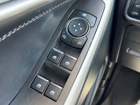 Used 2023 Ford Explorer XLT w/ Equipment Group 202A RWD image 19
