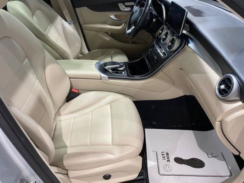 Used 2018 Mercedes-Benz GLC 300 4MATIC image 31