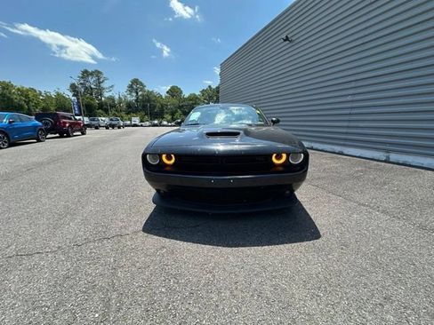 Used 2019 Dodge Challenger R/T w/ Driver Convenience Group RWD image 2