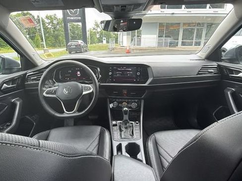 Used 2022 Volkswagen Jetta SEL FWD image 33