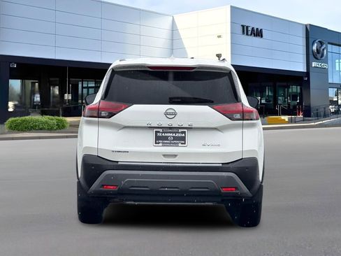Used 2023 Nissan Rogue SV AWD/4WD image 5