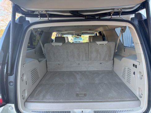 Used 2016 GMC Yukon XL Denali image 37