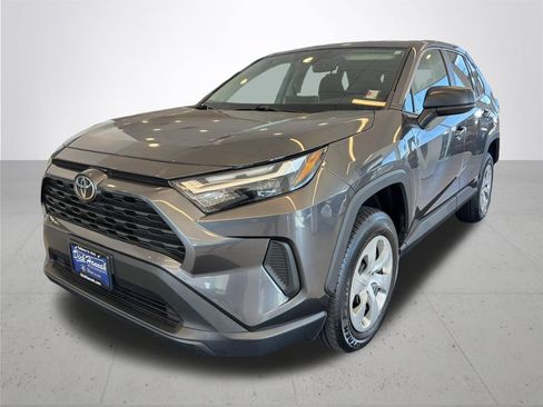 Used 2023 Toyota RAV4 LE AWD/4WD image 2