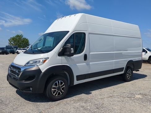 New 2026 RAM ProMaster 3500 w/ Quick Order Package 22G SLT FWD image 6
