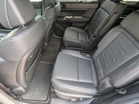 Used 2025 Hyundai Santa Fe Calligraphy AWD/4WD image 18