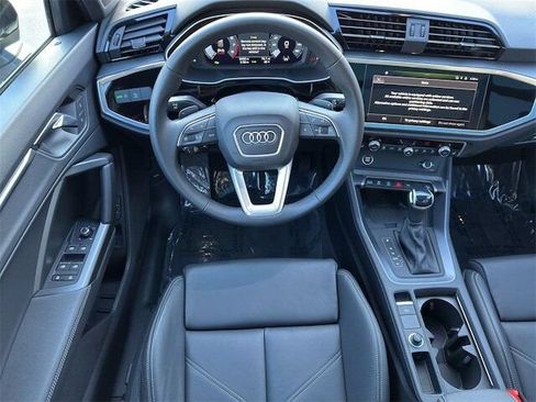 Used 2024 Audi Q3 2.0T Premium w/ Convenience Package AWD/4WD image 15