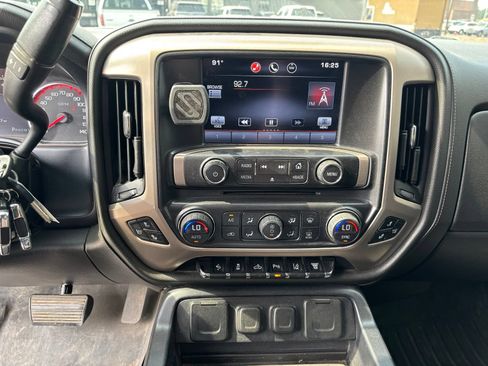 Used 2015 GMC Sierra 2500 Denali w/ Duramax Plus Package AWD/4WD image 13
