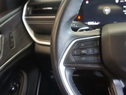 Used 2022 Jeep Grand Cherokee L Limited image 22