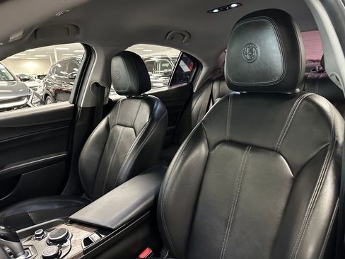 Used 2018 Alfa Romeo Giulia Ti w/ TI Leather Package RWD image 15