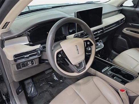 Used 2023 Lincoln Corsair FWD image 13