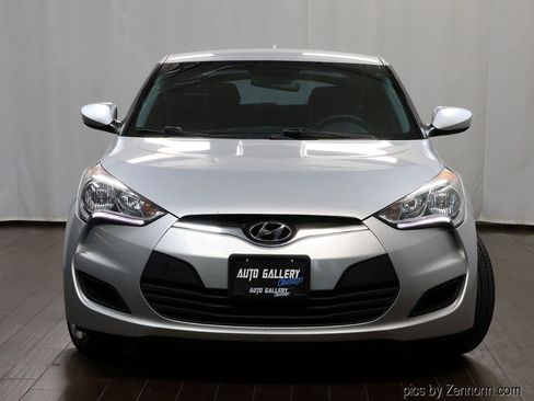 Used 2016 Hyundai Veloster FWD image 5