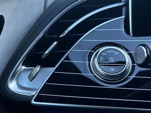 New 2026 Mercedes-Benz E 53 AMG e 4MATIC Sedan image 27