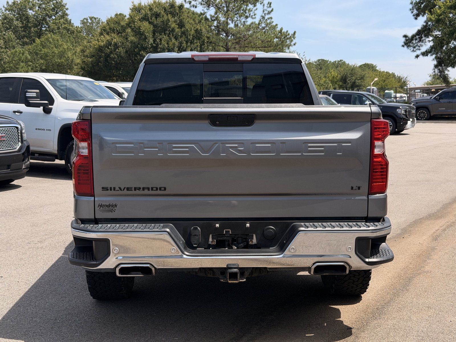 Used 2022 Chevrolet Silverado 1500 LT AWD/4WD image 11
