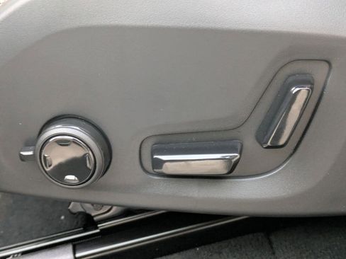 New 2026 Volvo XC90 B5 Ultra w/ Protection Package Premier image 25