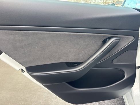Used 2019 Tesla Model 3 Long Range image 18
