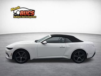 Used 2025 Ford Mustang Premium RWD video 2