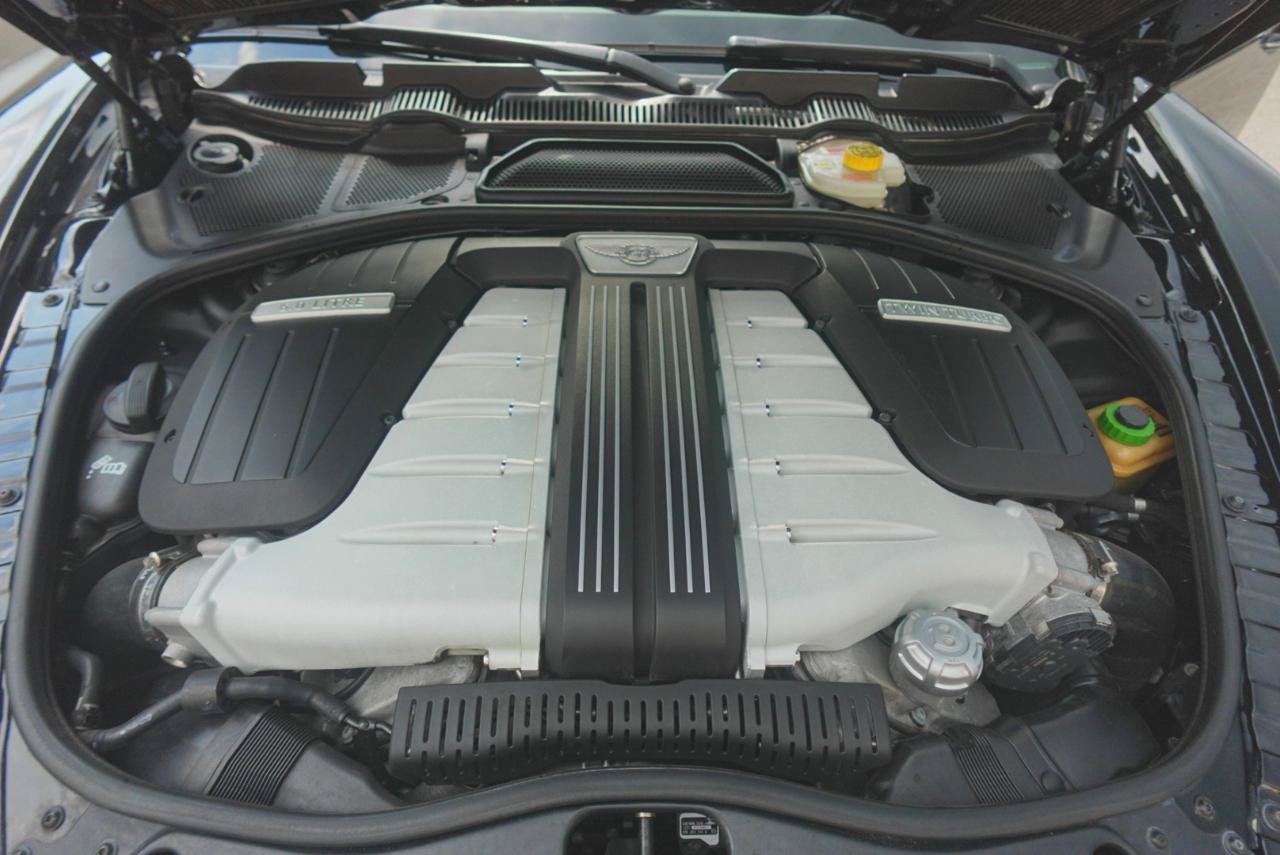 Used 2018 Bentley Flying Spur W12 AWD/4WD image 21