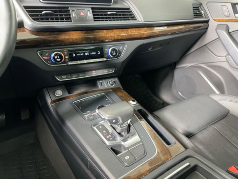Used 2018 Audi Q5 2.0T Premium Plus w/ Premium Plus Package image 16