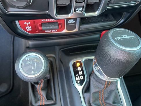 Used 2023 Jeep Gladiator Mojave w/ Cold Weather Group image 23