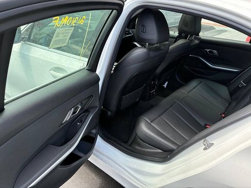 Used 2020 BMW 330i Sedan w/ Convenience Package RWD image 12