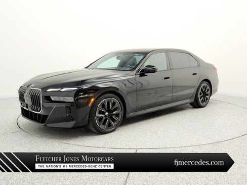 Used 2025 BMW 740i RWD image 1