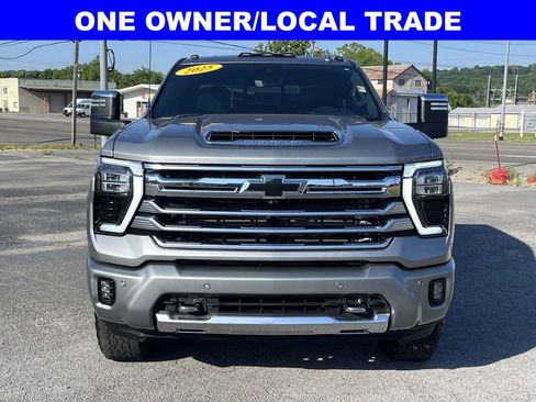 Used 2025 Chevrolet Silverado 3500 High Country w/ Technology Package AWD/4WD image 9