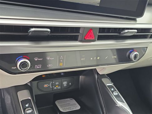 New 2026 Kia Sorento S image 24