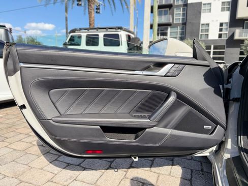 Used 2022 Porsche 911 Turbo S image 33